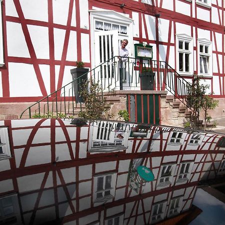 ホテル Ehlener Poststuben Habichtswald エクステリア 写真