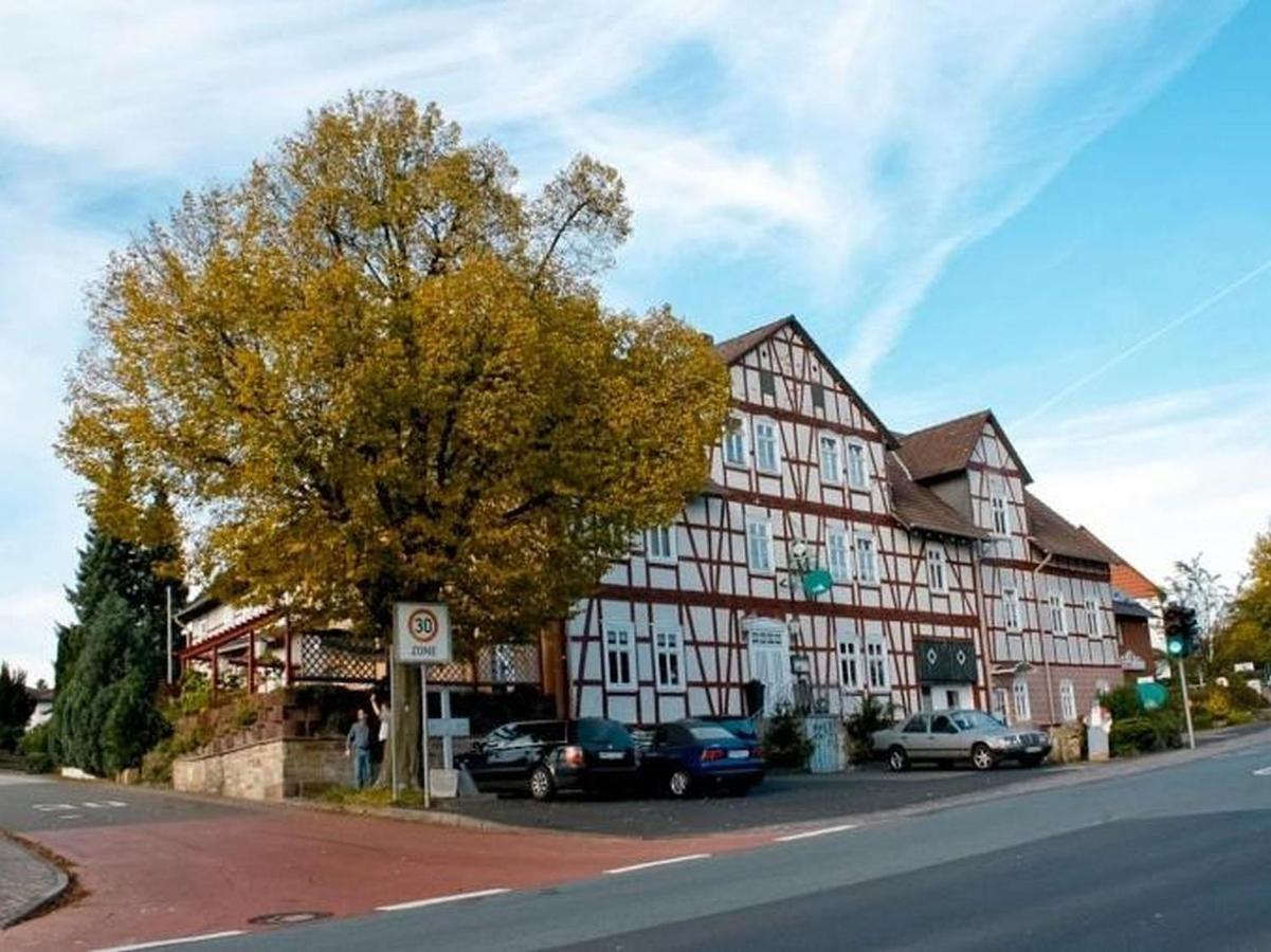 ホテル Ehlener Poststuben Habichtswald エクステリア 写真